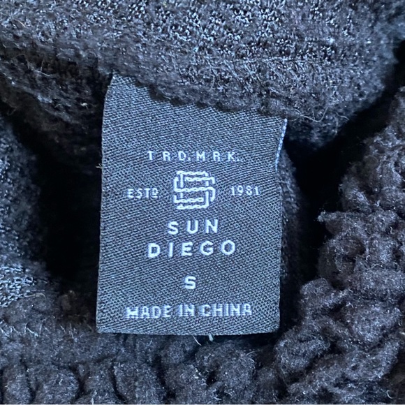 SUN DIEGO • Black Teddy Bear High Loft Hoodie - S - Picture 6 of 12